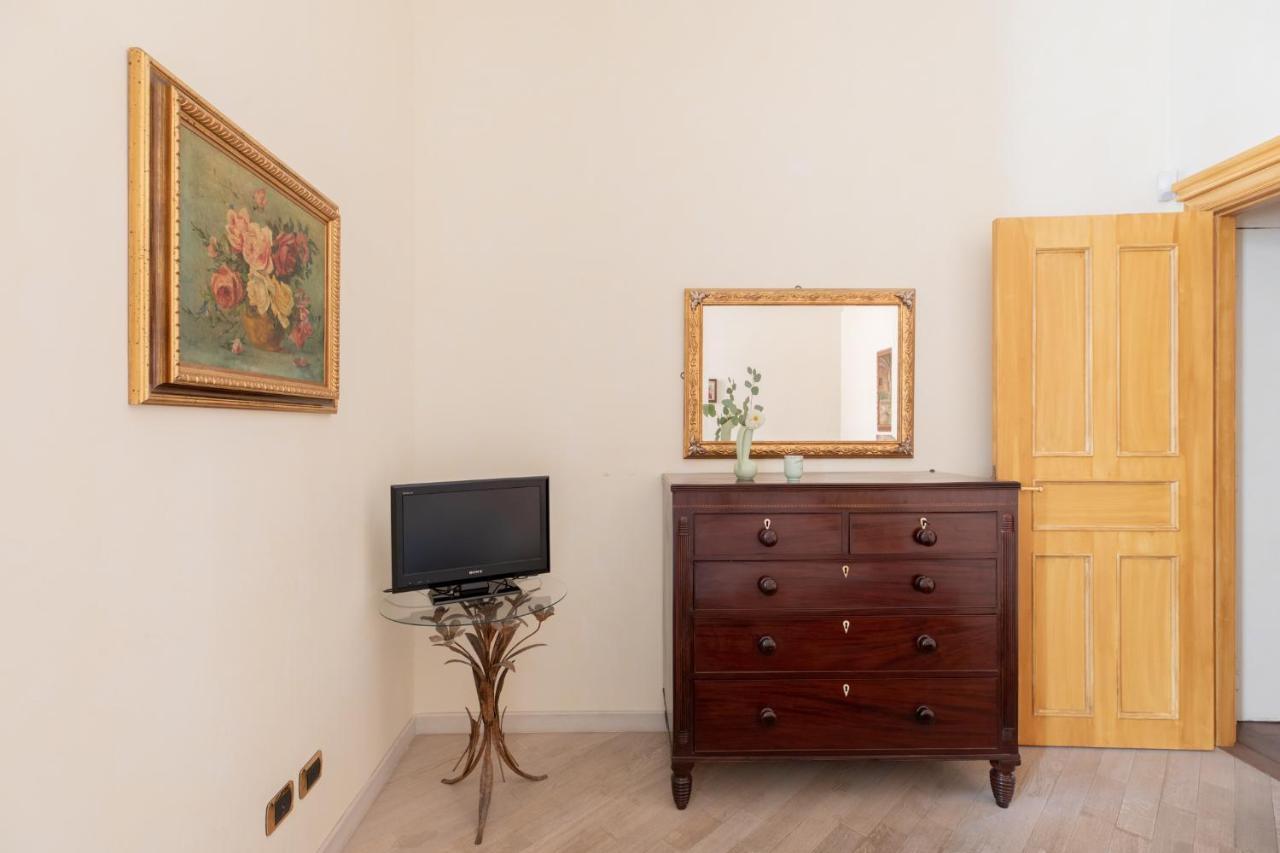 Iflat Elegant And Luxury Apartment Near Pantheon Rome Bagian luar foto